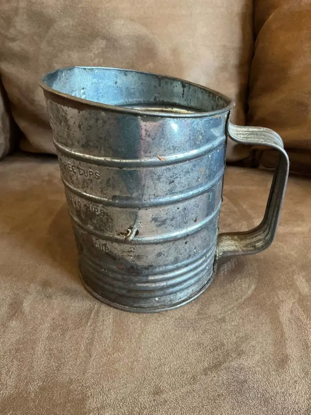 Vintage Bromwell's 3 Cup Measuring Flour Sifter with Wooden Knob Handle